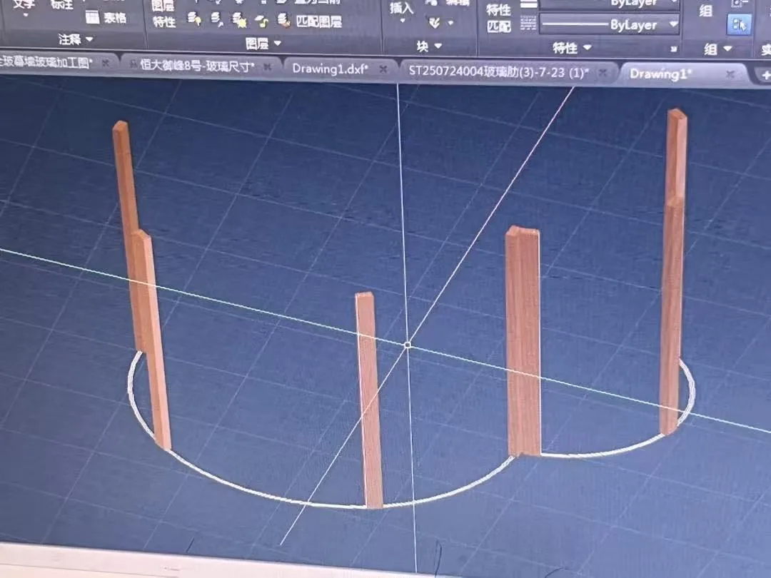 Curved glass geometry shown in a supplied drawing screenshot.