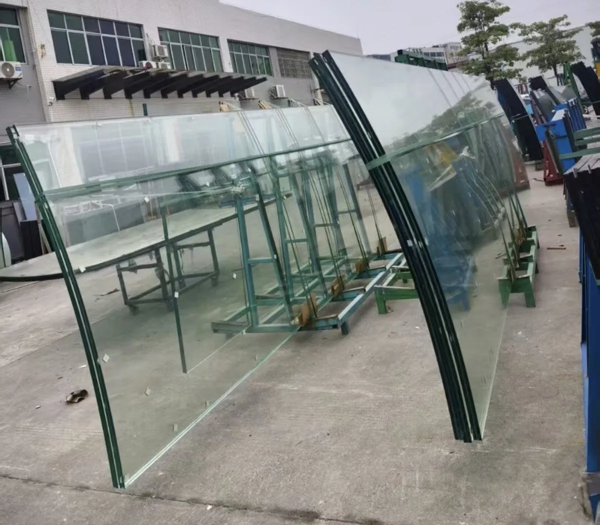Curved glass